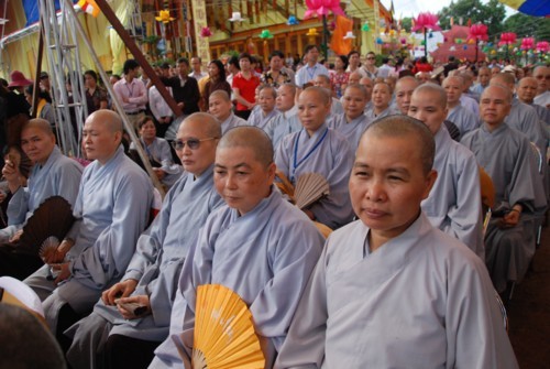 Chùm ảnh: Khai mạc Đại lễ Phật giáo kỷ niệm 1.000 năm Thăng Long - Hà Nội ảnh 26