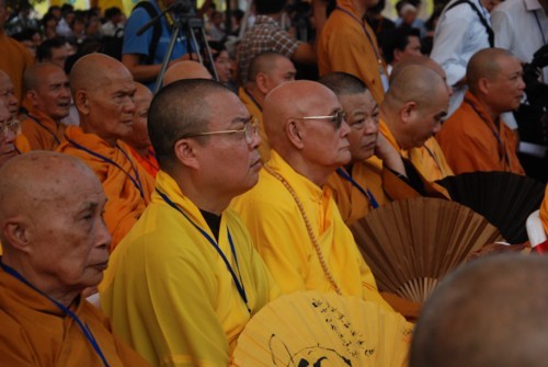 Chùm ảnh: Khai mạc Đại lễ Phật giáo kỷ niệm 1.000 năm Thăng Long - Hà Nội ảnh 29