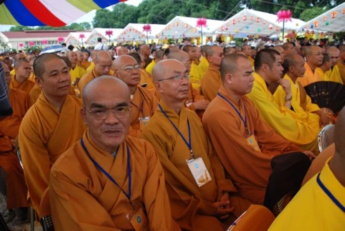 Chùm ảnh: Khai mạc Đại lễ Phật giáo kỷ niệm 1.000 năm Thăng Long - Hà Nội ảnh 42