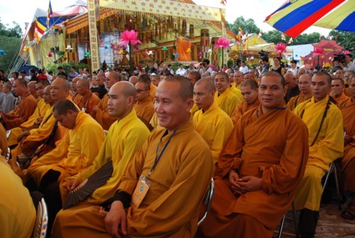Chùm ảnh: Khai mạc Đại lễ Phật giáo kỷ niệm 1.000 năm Thăng Long - Hà Nội ảnh 43