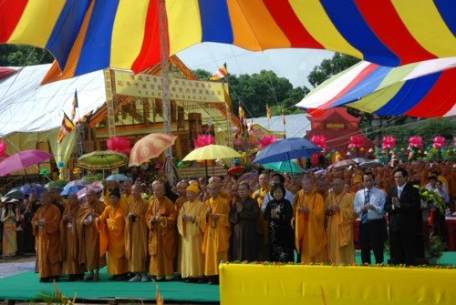 Chùm ảnh: Khai mạc Đại lễ Phật giáo kỷ niệm 1.000 năm Thăng Long - Hà Nội ảnh 49