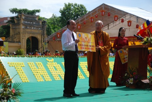 Chùm ảnh: Khai mạc Đại lễ Phật giáo kỷ niệm 1.000 năm Thăng Long - Hà Nội ảnh 53