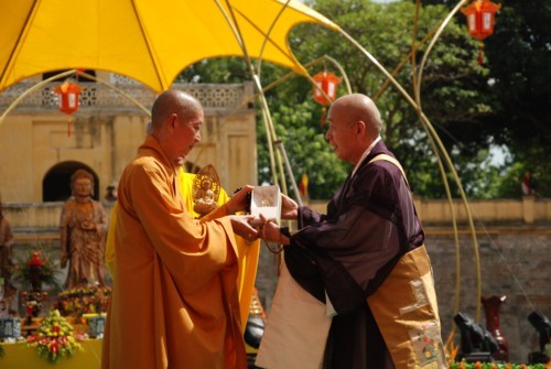 Chùm ảnh: Khai mạc Đại lễ Phật giáo kỷ niệm 1.000 năm Thăng Long - Hà Nội ảnh 55