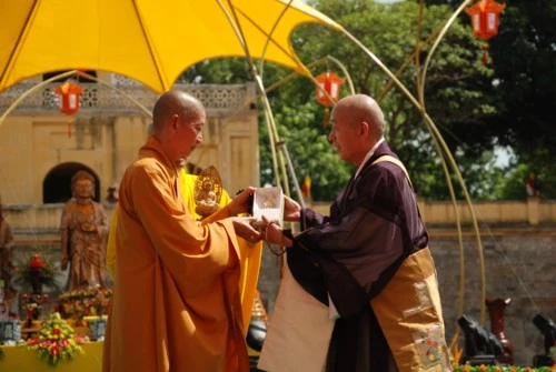 Chùm ảnh: Khai mạc Đại lễ Phật giáo kỷ niệm 1.000 năm Thăng Long - Hà Nội ảnh 55