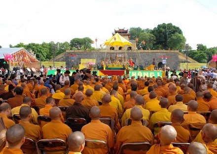 Chùm ảnh: Đại lễ Phật giáo 1.000 năm Thăng Long ảnh 9 hanoi_11.jpg