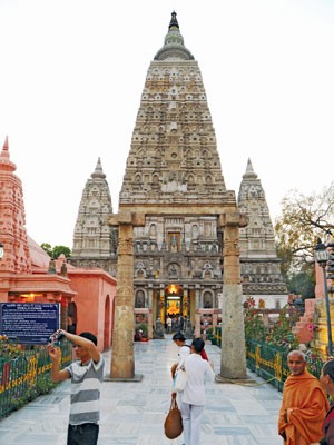 Ký sự đường xa: Lang thang qua miền Phật tích ảnh 2 Ký sự đường xa: Lang thang qua miền Phật tích ảnh 2