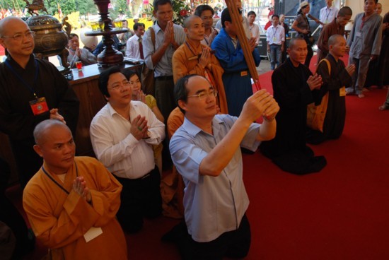 Phó Thủ tướng Nguyễn Thiện Nhân dâng hương tưởng niệm tại Hoàng thành Thăng Long ảnh 14 Phó Thủ tướng Nguyễn Thiện Nhân dâng hương tưởng niệm tại Hoàng thành Thăng Long ảnh 14