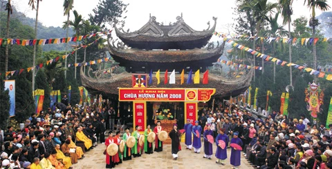 Chùa Hương Tích, Hà Nội.