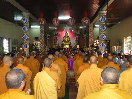 Sóc Trăng: Chùa Phật học tổ chức Vu lan, dâng y ảnh 4