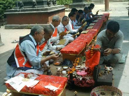 Khảo sát về nguồn gốc Lễ Vu lan ở Kathmandu, Nepal ảnh 9 vulan-8.jpg