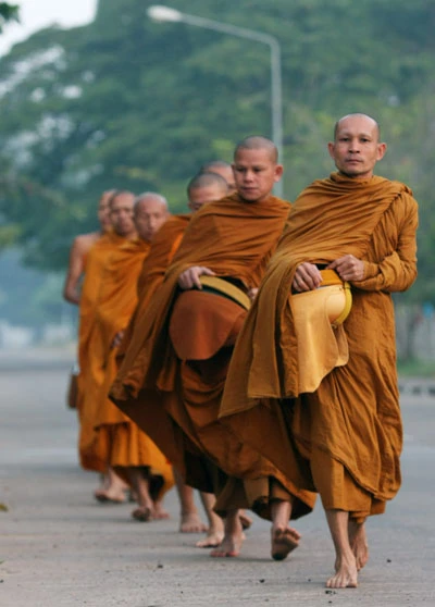 Thoang bong ca sa Luangprabang