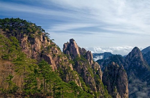 Những ngọn núi kỳ vĩ nhất Trung Hoa ảnh 1 Những ngọn núi kỳ vĩ nhất Trung Hoa