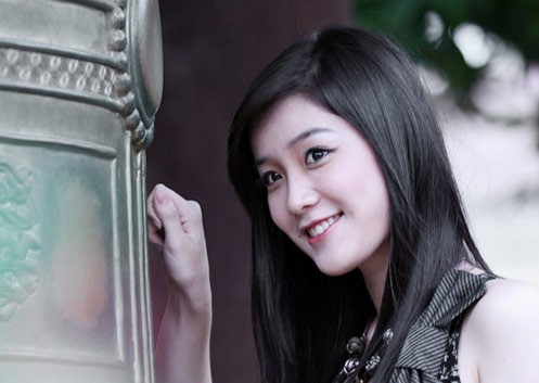 Miss Teen Xuân Mai Hot teen lên chùa ngày Vu lan báo hiếu