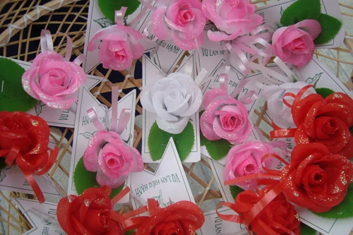 Người dân TP HCM tấp nập vào chùa trong lễ Vu Lan