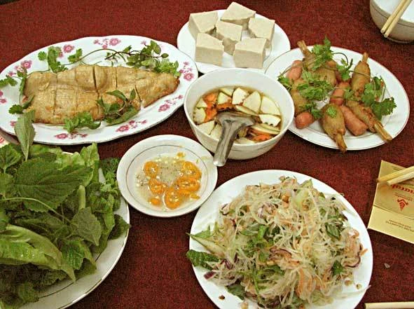 Mâm cỗ chay  mùa báo hiếu