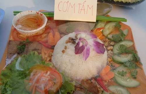 Hơn 20 món tham gia dự thi "Sắc màu ẩm thực chay" Khán giả nào cũng trầm trồ khen ngợi Đa dạng sắc màu ẩm thực chay