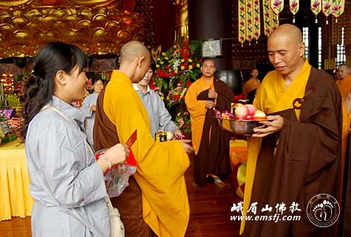 Trung Quốc: Các tự viện trong toàn quốc long trọng tổ chức Pháp hội Vu Lan Bồn ảnh 13 image024.jpg