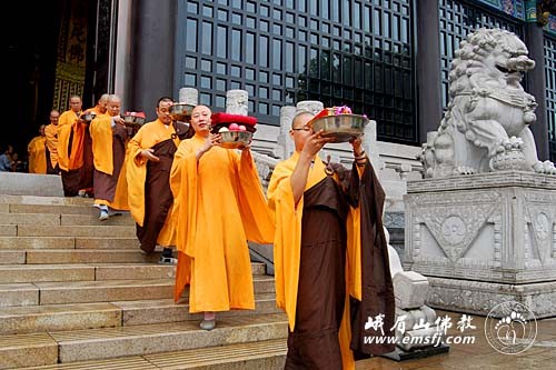 Trung Quốc: Các tự viện trong toàn quốc long trọng tổ chức Pháp hội Vu Lan Bồn ảnh 14 image026.jpg