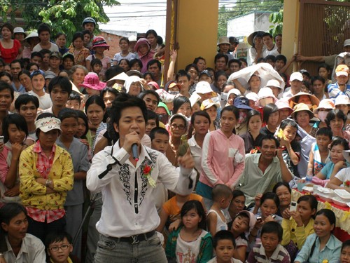 “Sao” Việt làm từ thiện mùa Vu lan ảnh 5 saoviet 5.jpg