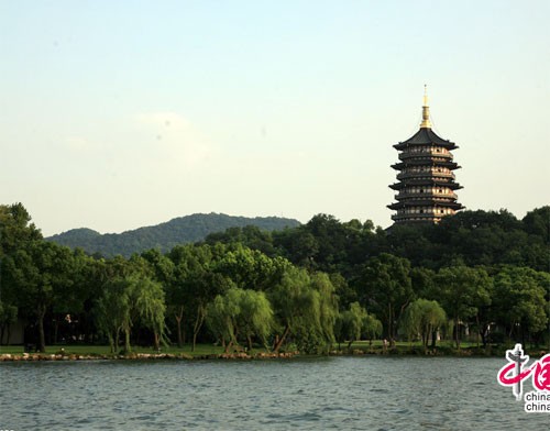 Lung linh Tây Hồ