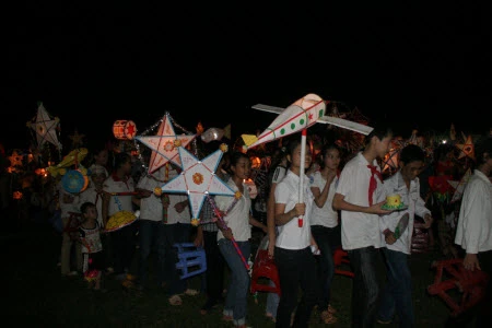 Muôn vẻ sắc màu Trung thu ảnh 20