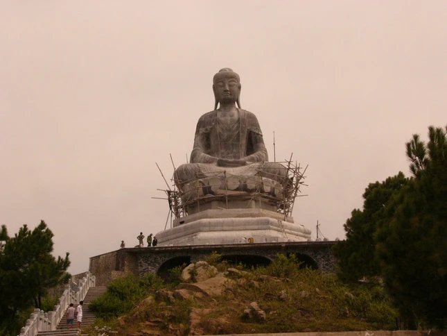 Tượng đang trong giai đoạn hoàn thành