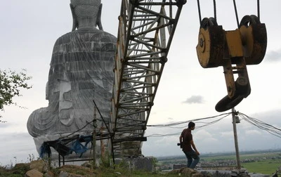 Cận cảnh Đại Phật tượng bằng đá lớn nhất Đông Nam Á ảnh 5