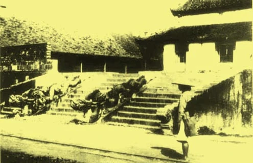 Một góc thềm Điện Kính Thiên.