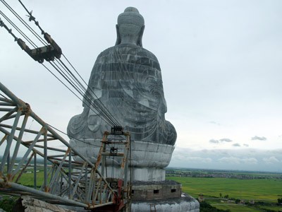 Tượng phật cao 27 mét Tượng phật cao 27 mét
