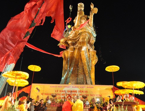 Chen chân dự lễ nhập tượng Thánh Gióng ảnh 3