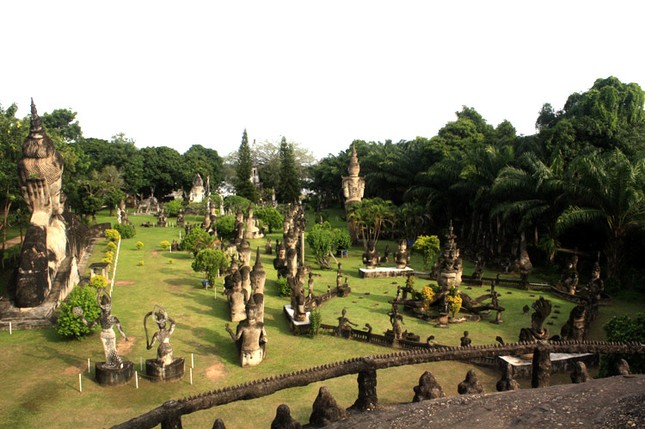 Vườn Phật nằm bên bờ sông Mekong ảnh 2 Toàn cảnh vườn Phật.