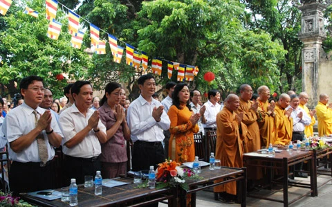 Hà Nội: Lễ gắn biển công trình tháp Báo Ân chùa Bằng A & nhận kỷ lục Phật giáo ảnh 3