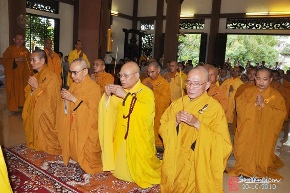 TP.HCM: Mừng sinh nhật lần thứ 93 & khánh tuế Đại lão Hòa thượng Thích Minh Châu ảnh 9 DSC_0465.JPG