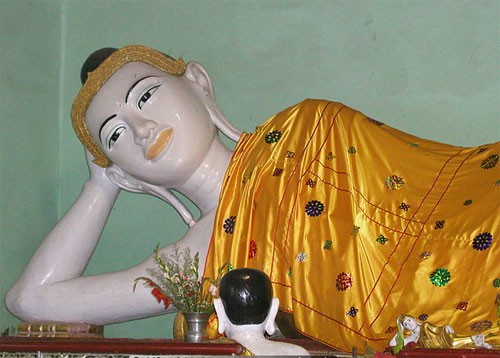 Ngất ngây trước chùa vàng Shwedagon ở Myanmar ảnh 3 Ngất ngây trước chùa vàng Shwedagon ở Myanmar - Tin180.com (Ảnh 3)