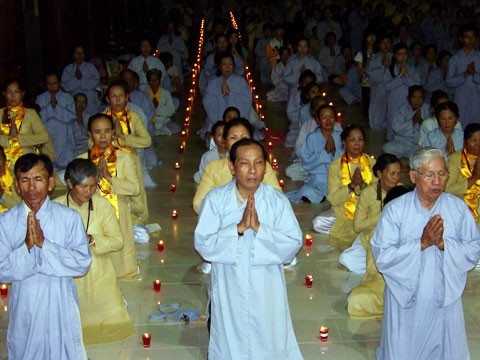 Kiên Giang: Chùa Phật Quang tổ chức lễ hội hoa đăng nhân lễ vía Đức Phật Dược Sư ảnh 13 Kiên Giang: Chùa Phật Quang tổ chức lễ hội hoa đăng nhân lễ vía Đức Phật Dược Sư ảnh 13