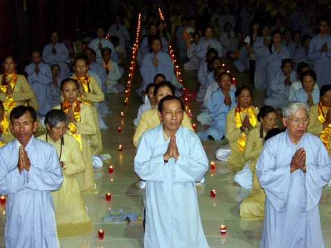 Kiên Giang: Chùa Phật Quang tổ chức lễ hội hoa đăng nhân lễ vía Đức Phật Dược Sư ảnh 13