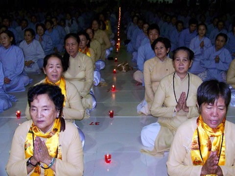 Kiên Giang: Chùa Phật Quang tổ chức lễ hội hoa đăng nhân lễ vía Đức Phật Dược Sư ảnh 15 Kiên Giang: Chùa Phật Quang tổ chức lễ hội hoa đăng nhân lễ vía Đức Phật Dược Sư ảnh 15