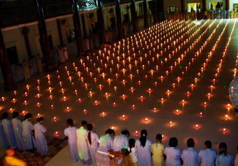 Kiên Giang: Chùa Phật Quang tổ chức lễ hội hoa đăng nhân lễ vía Đức Phật Dược Sư ảnh 18 Kiên Giang: Chùa Phật Quang tổ chức lễ hội hoa đăng nhân lễ vía Đức Phật Dược Sư ảnh 18