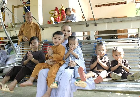 Gio phut thu gian ben cac con~.JPG