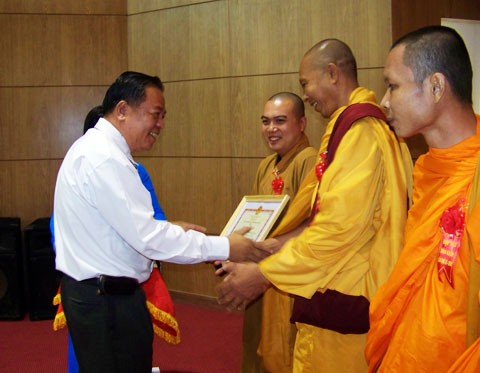 Kiên Giang: Biểu dương hoạt động từ thiện các tôn giáo lần II ảnh 8 kienggiang 2.bmp