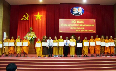 Kiên Giang: Biểu dương hoạt động từ thiện các tôn giáo lần II ảnh 9 kienggiang 4.bmp