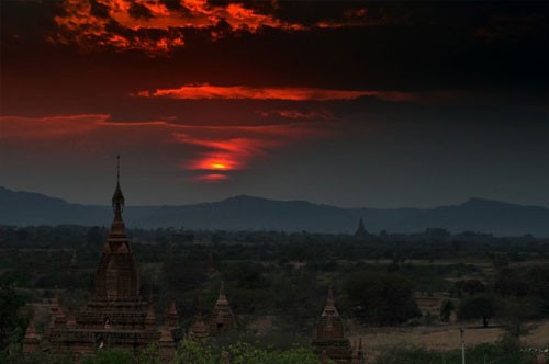 Chùm ảnh: Hoàng hôn tuyệt đẹp tại Myanmar ảnh 10 Chùm ảnh: Hoàng hôn tuyệt đẹp tại Myanmar ảnh 10