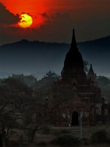 Chùm ảnh: Hoàng hôn tuyệt đẹp tại Myanmar ảnh 6 Chùm ảnh: Hoàng hôn tuyệt đẹp tại Myanmar ảnh 6