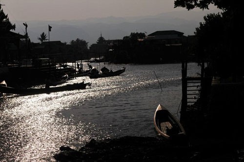 Chùm ảnh: Hoàng hôn tuyệt đẹp tại Myanmar ảnh 13 Chùm ảnh: Hoàng hôn tuyệt đẹp tại Myanmar ảnh 13