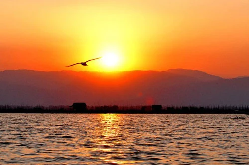 Chùm ảnh: Hoàng hôn tuyệt đẹp tại Myanmar ảnh 18