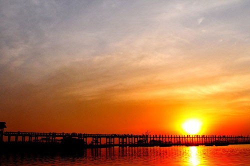 Chùm ảnh: Hoàng hôn tuyệt đẹp tại Myanmar ảnh 11 Chùm ảnh: Hoàng hôn tuyệt đẹp tại Myanmar ảnh 11