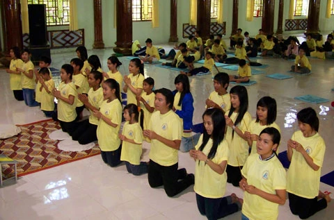 Kiên Giang: 200 bạn trẻ dự khóa tu “Tuổi trẻ hướng thiện” lần 3 tại chùa Phật Quang ảnh 12 Kiên Giang: 200 bạn trẻ dự khóa tu “Tuổi trẻ hướng thiện” lần 3 tại chùa Phật Quang ảnh 12