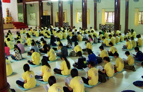 Kiên Giang: 200 bạn trẻ dự khóa tu “Tuổi trẻ hướng thiện” lần 3 tại chùa Phật Quang ảnh 1 Kiên Giang: 200 bạn trẻ dự khóa tu “Tuổi trẻ hướng thiện” lần 3 tại chùa Phật Quang ảnh 1