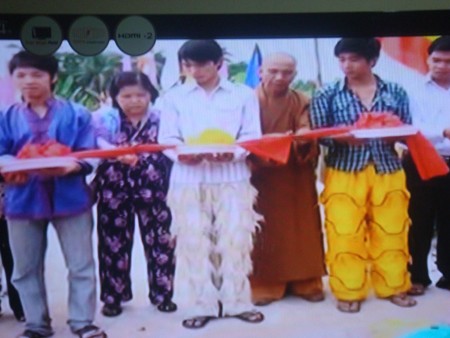cắt băng khánh thành cầu Tâm Thời.jpg