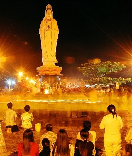 Du lịch tâm linh: Quán âm Phật Đài hiển linh ảnh 2 tamnhin 2.jpg